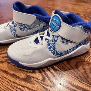 Nike girls high top basketball sneakers size 13